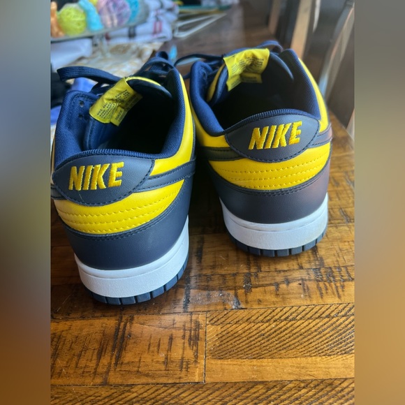 Nike Michigan dunks, size 13 - Picture 8 of 8